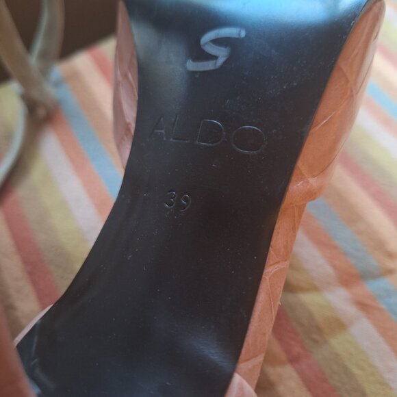 Vintage Aldo heels - Picture 5 of 7